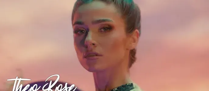 Theo Rose