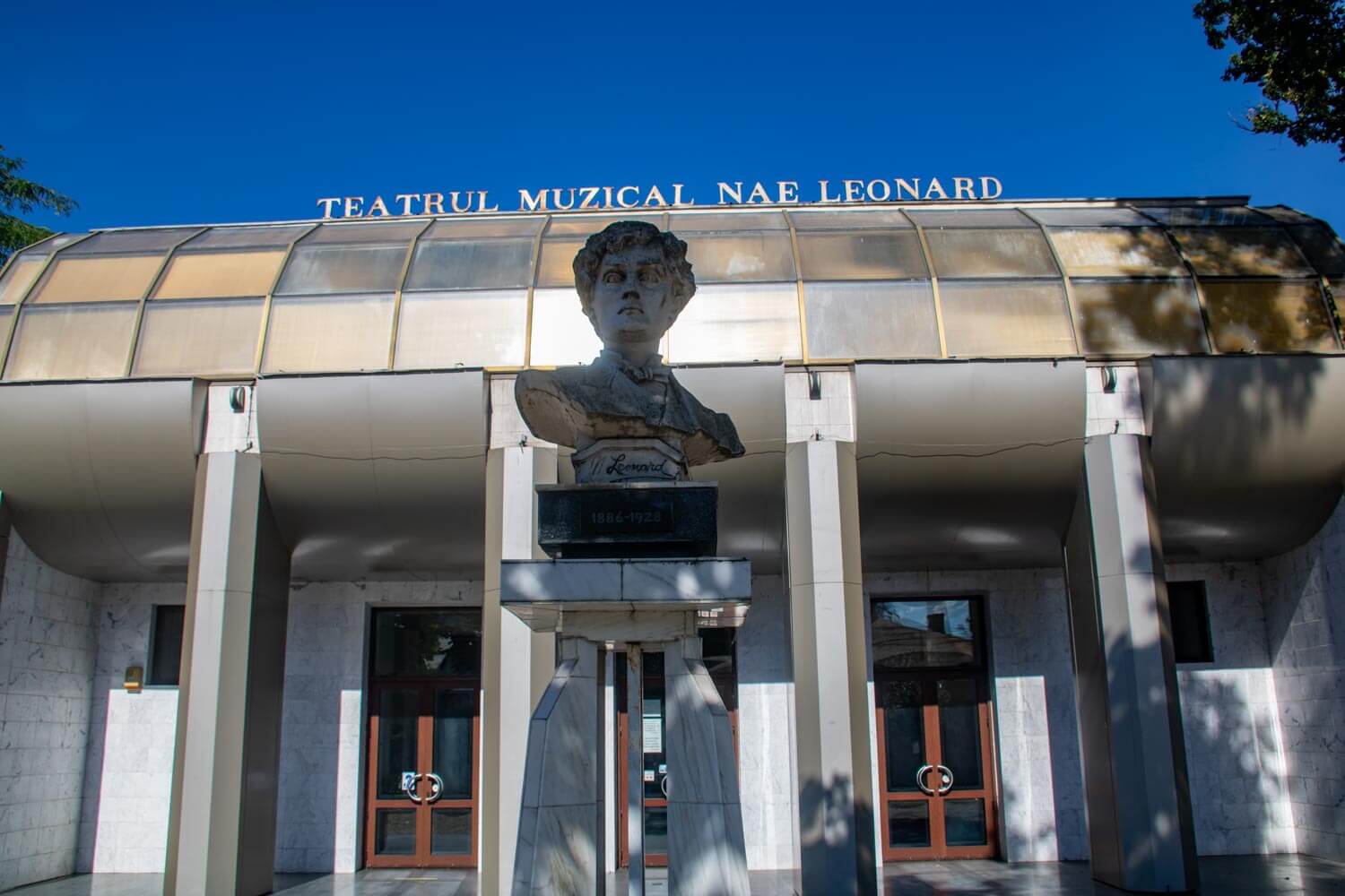 Teatrul Național de Operă și Operetă „Nae Leonard”