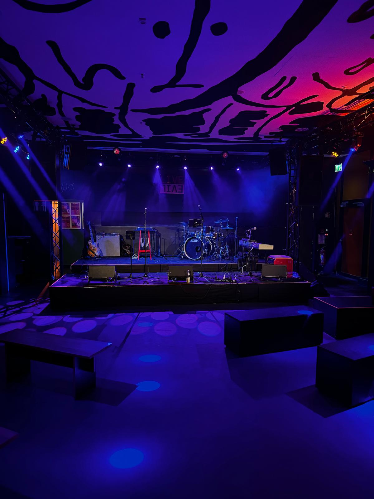 Live Evil im Fat Cat