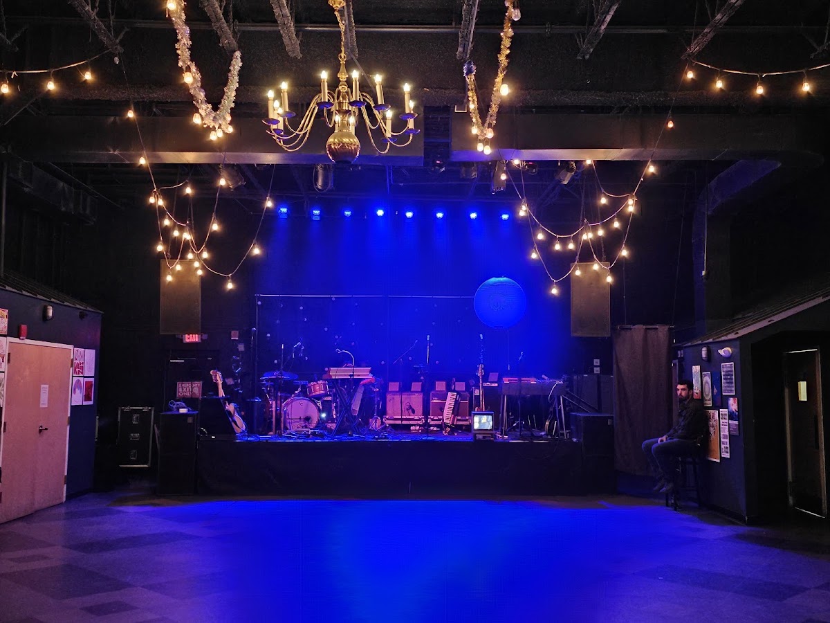 Showcase Lounge at Higher Ground