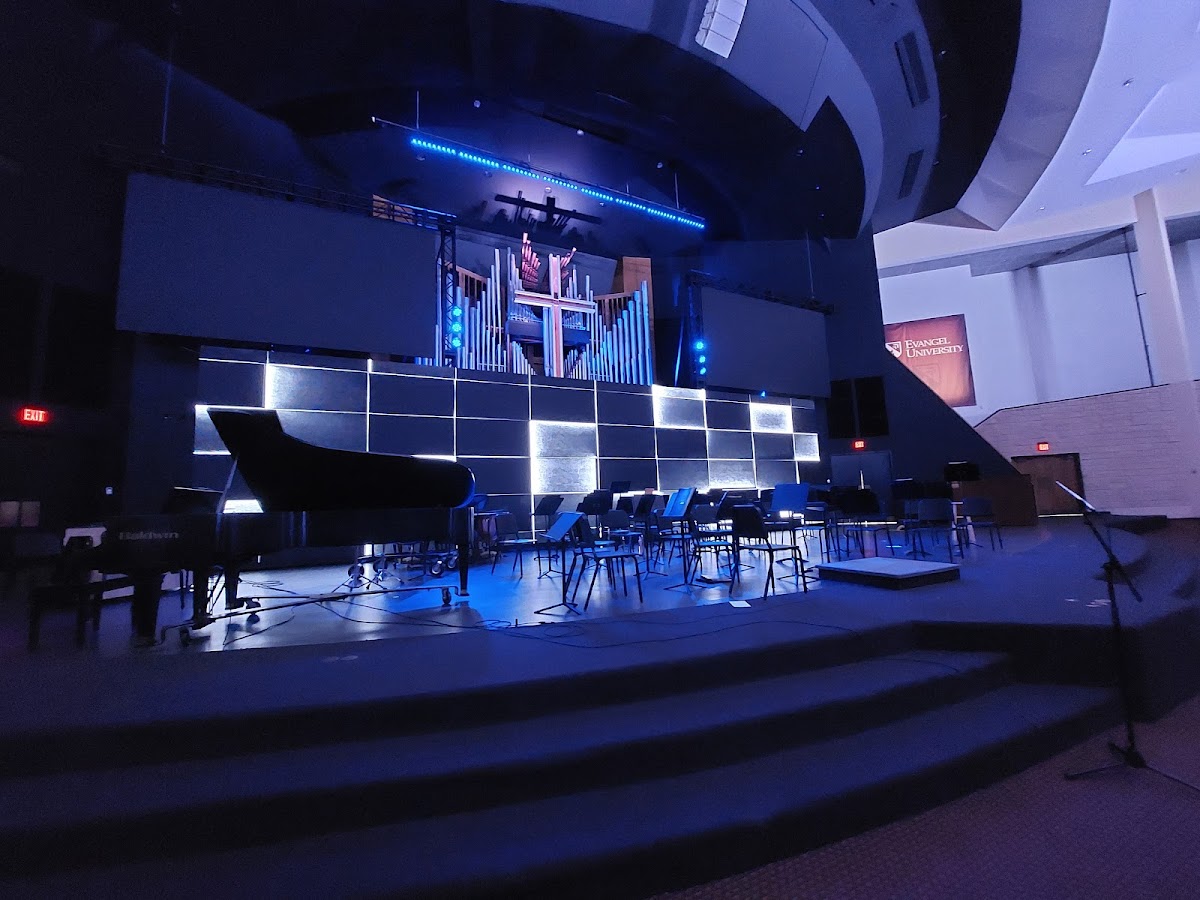 Spence Chapel at Evangel University